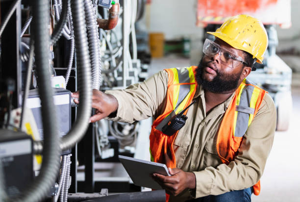 Best Circuit Breaker Repair  in Uvalde Estates, TX